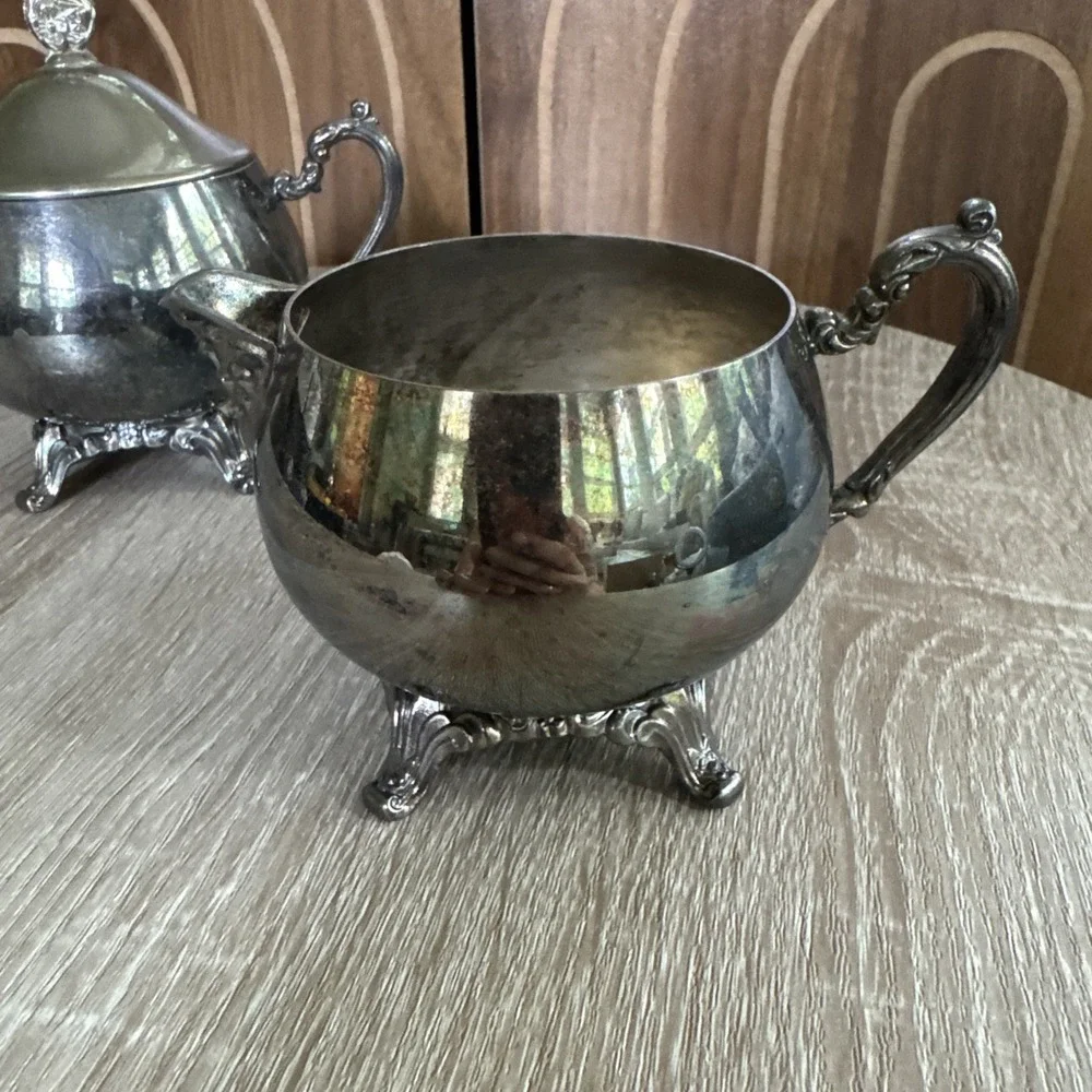 Vintage Oneida Silverplate Footed Sugar Bowl with Lid & Creamer Set Patina